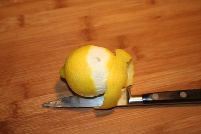 Cutting Lemon Peel 