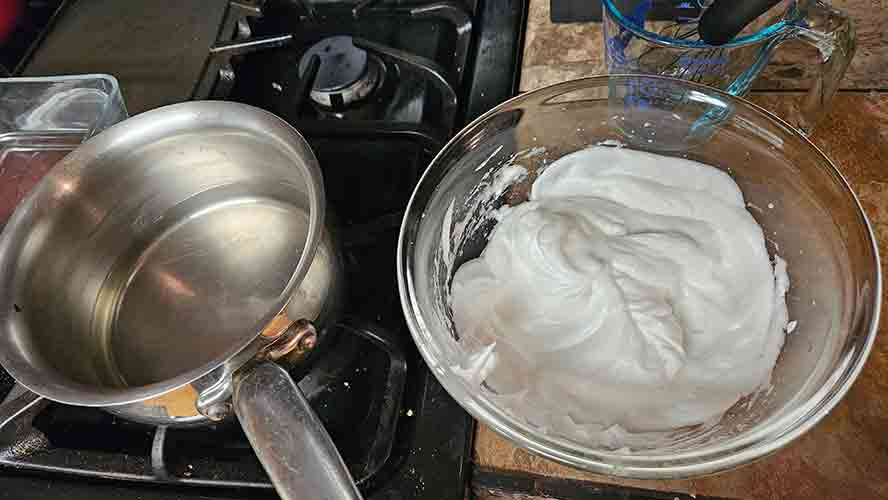 Meringue and Syrup 